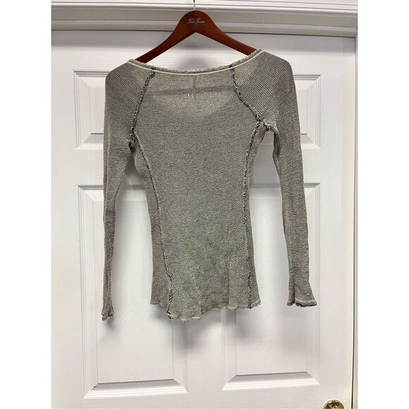 Free People Green Light Weight Ragged Henley sz M ( flaw) - Picture 6 of 7